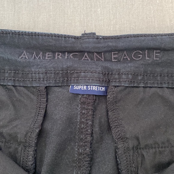 American Eagle super stretch shortie khaki shorts - Picture 4 of 5